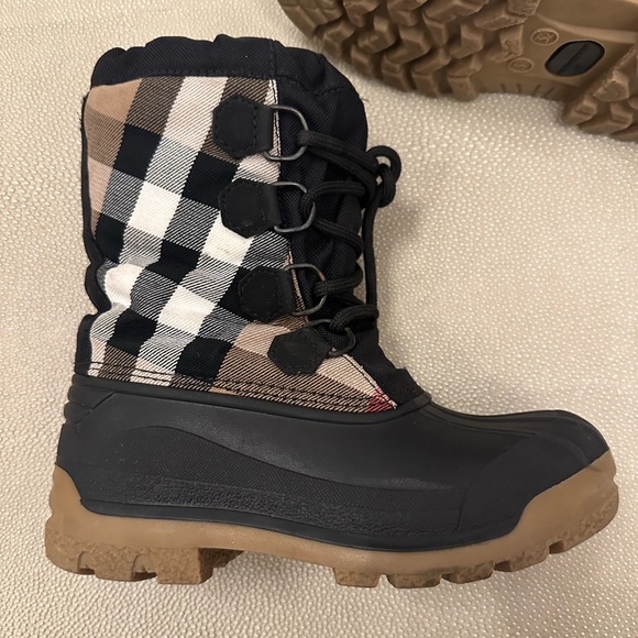 Burberry Kids Nova Check boots - Picture 3 of 11